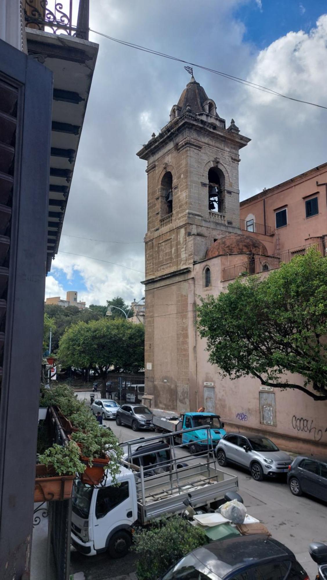 Casa Santoliva In Centro A Palermo Hotell Eksteriør bilde