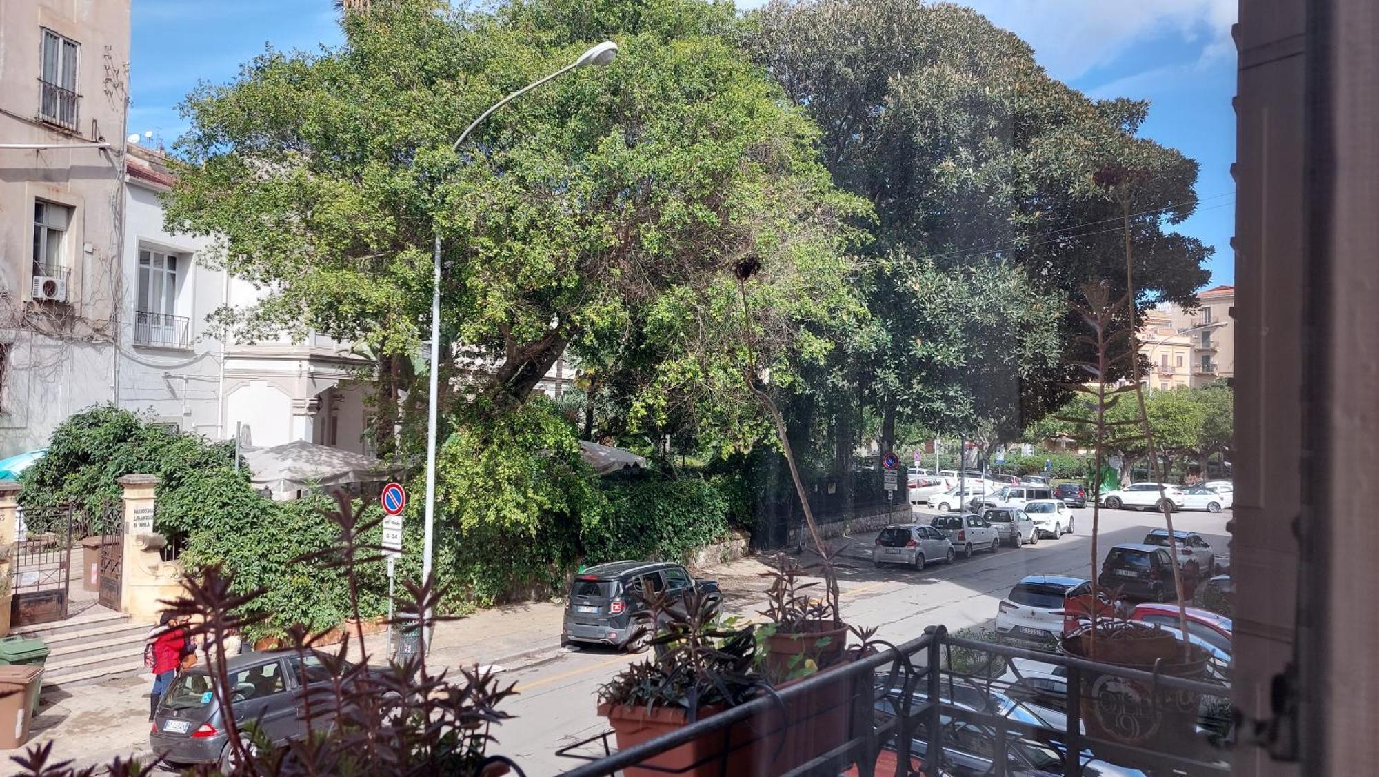 Casa Santoliva In Centro A Palermo Hotell Eksteriør bilde